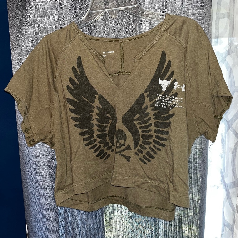 Cropped Project Rock V-Neck Shirt